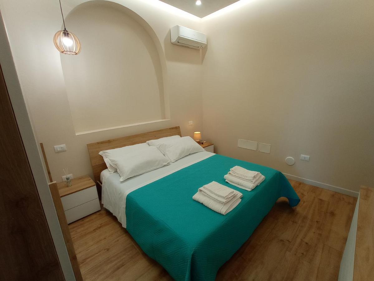 Suites Elifani Marina Трани Экстерьер фото