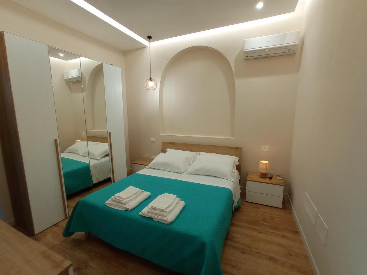 Suites Elifani Marina Трани Экстерьер фото